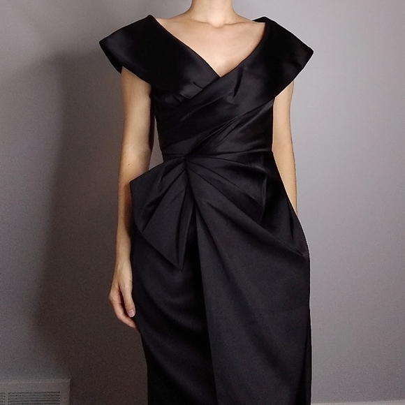 Kay Unger Dresses & Skirts - Kay Unger black dress size 0